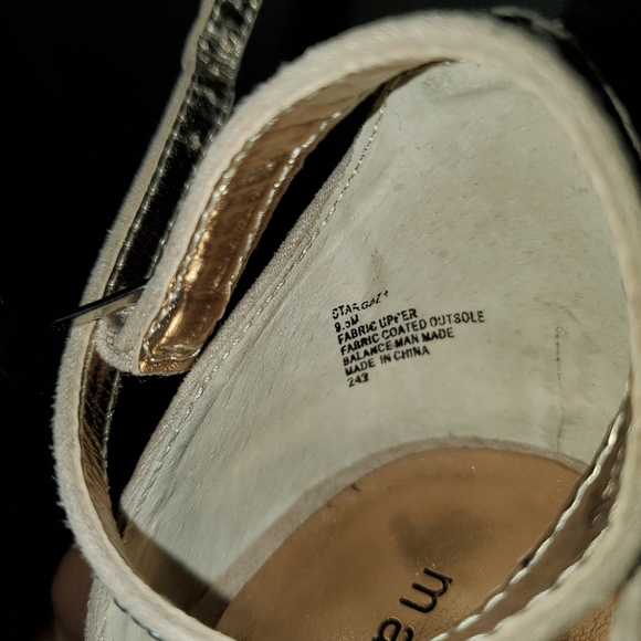 Steve Madden Taupe sparkly Heels. - Picture 3 of 10